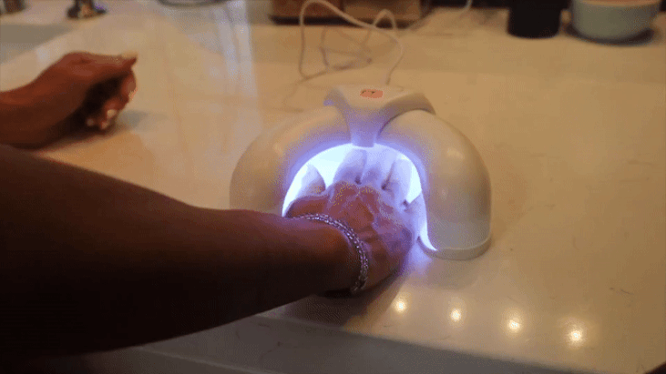 LumoNail – une technologie lumineuse moderne pour des ongles plus sains